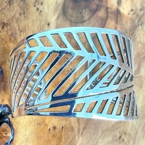 Kit Heath 925 Sterling Silver Applique Leaf Cuff